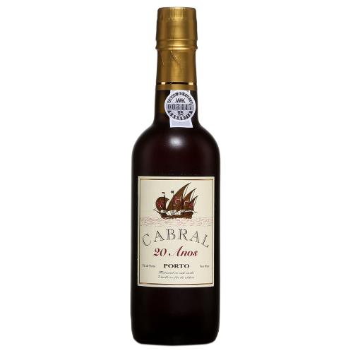 Cabral Tawny 20 ans